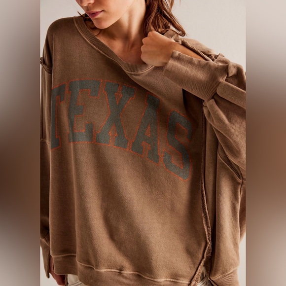NWT We The Free Oversized Graphic Camden TEXAS Sweatshirt - Picture 3 of 8
